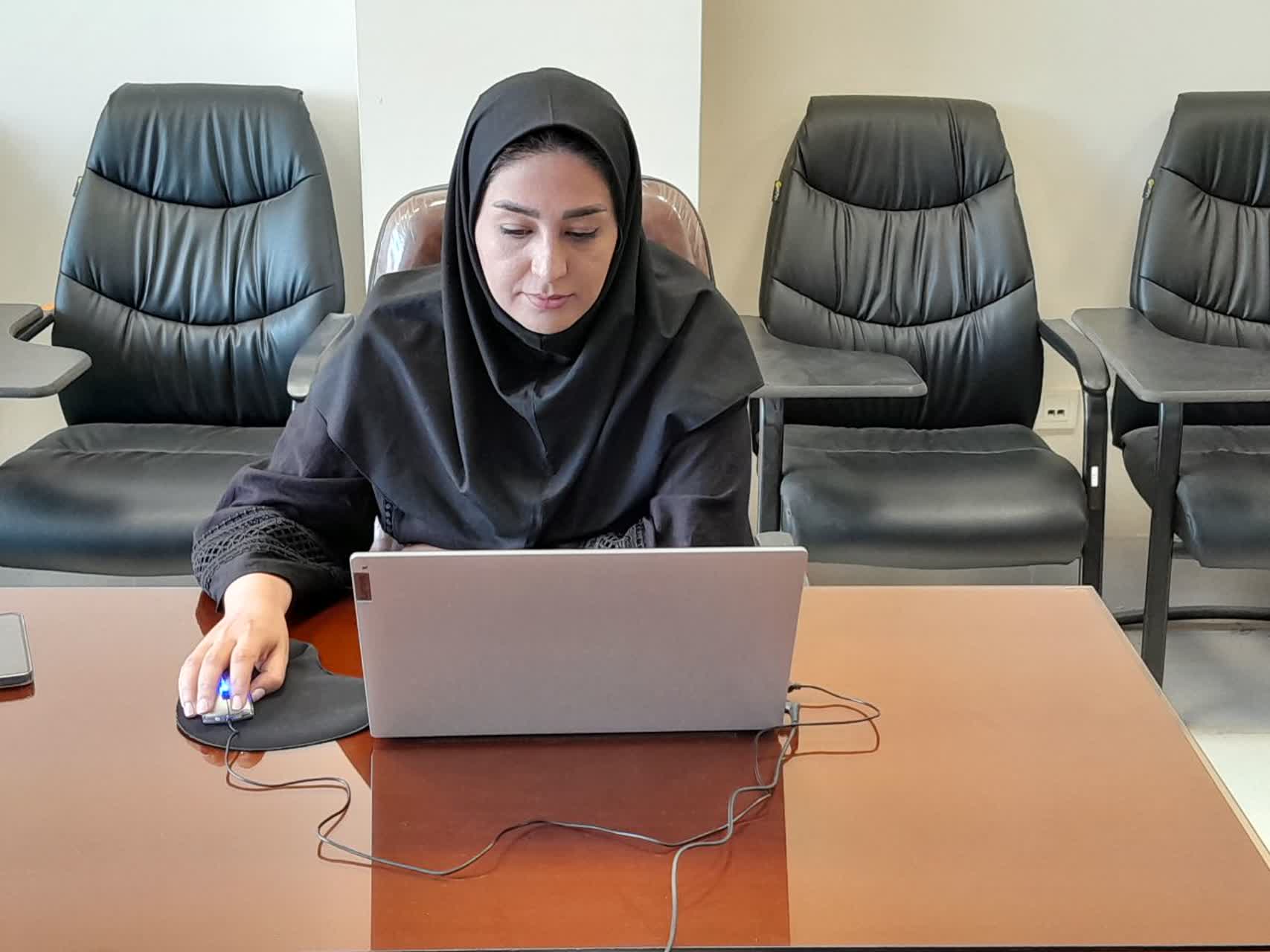 وبینار پیشگیری از بیماری‌های سلامت روان در سالمندی از طریق افزایش جمعیت خانواده